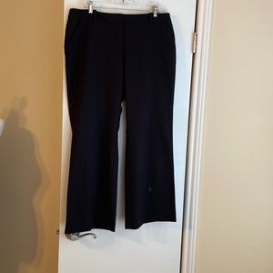 Wide legged trousers are back! Good condition. Size 16 Petite